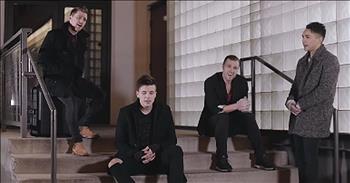 ‘Mary Did You Know?’ – Anthem Lights Performs Christmas Hymn