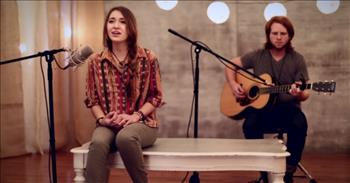 ‘In Christ Alone’ – Lauren Daigle Acoustic Performance