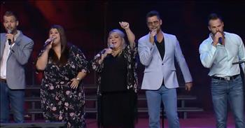 The Crabb Family Performs ‘Chainbreaker’