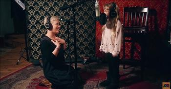 Pink Sings ‘A Million Dreams’ with Her Talented Daughter, Willow Sage Hart