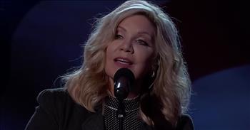 Bluegrass Singer Alison Krauss Performs ‘Amazing Grace’