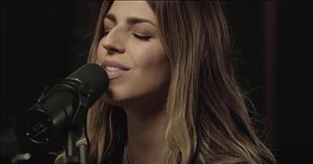 ‘See The Light’ Acoustic Performance From Hillsong Worship