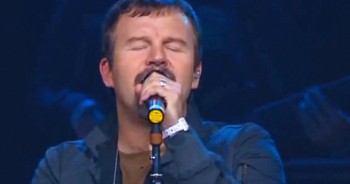 Inspiring Performance of ‘Praise You In This Storm’ by Casting Crowns