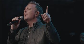 ‘Jesus’ Blood’ Live Performance From Travis Cottrell