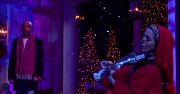 ‘What Child Is This’ Darius Rucker And Lindsey Stirling Sing Christmas Hymn