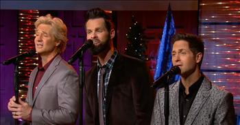 ‘The Manger And The Cross’ Gaither Vocal Band