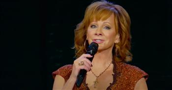 Reba McEntire Sings Classic Hymn ‘I’ll Fly Away’