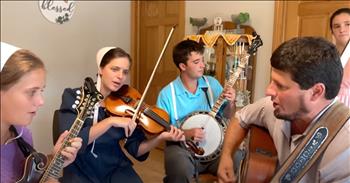 Christian Family Performs ‘This World Is Not My Home’