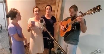 The Wagler Sisters Perform Acoustic Rendition Of ‘High Cotton’