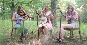 Bluegrass Family Band Performs ‘The Crawdad Song’ From The Andy Griffith Show