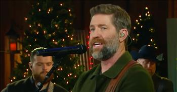 ‘Angels We Have Heard On High’ Josh Turner Performs Classic Hymn