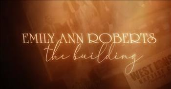 ‘The Building’ The Voice Alum Emily Ann Roberts Sings Worship Song