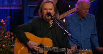 Travis Tritt Delivers Soul-Stirring Performance of ‘When God Dips His Love In My Heart’