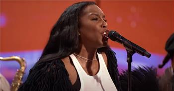 Woman’s Stunning Voice Earns Simon Cowell’s Golden Buzzer on AGT