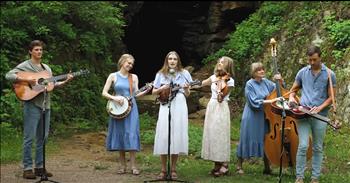 The Petersens’ Breathtaking Cover Of Bob Dylan’s ‘Blowin’ In The Wind’