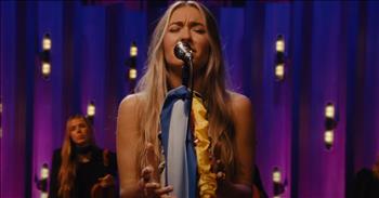 Lauren Daigle’s Dazzling Cover of Classic ‘You Are So Beautiful’