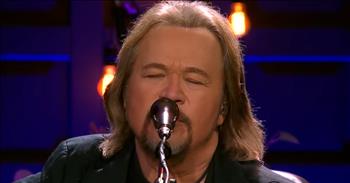 Travis Tritt Captivates with Emotional ‘Why Me’ Cover